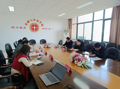 學院副院長張偉飚一行調研金融與經貿學院 深化校地合作，推進經濟貿易咨詢